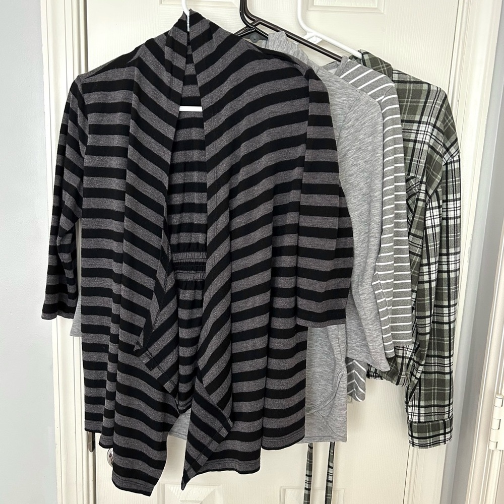 Lot of 4 pieces Fall, Spring Tops | Liz Claiborne, Ann Taylor, Loft